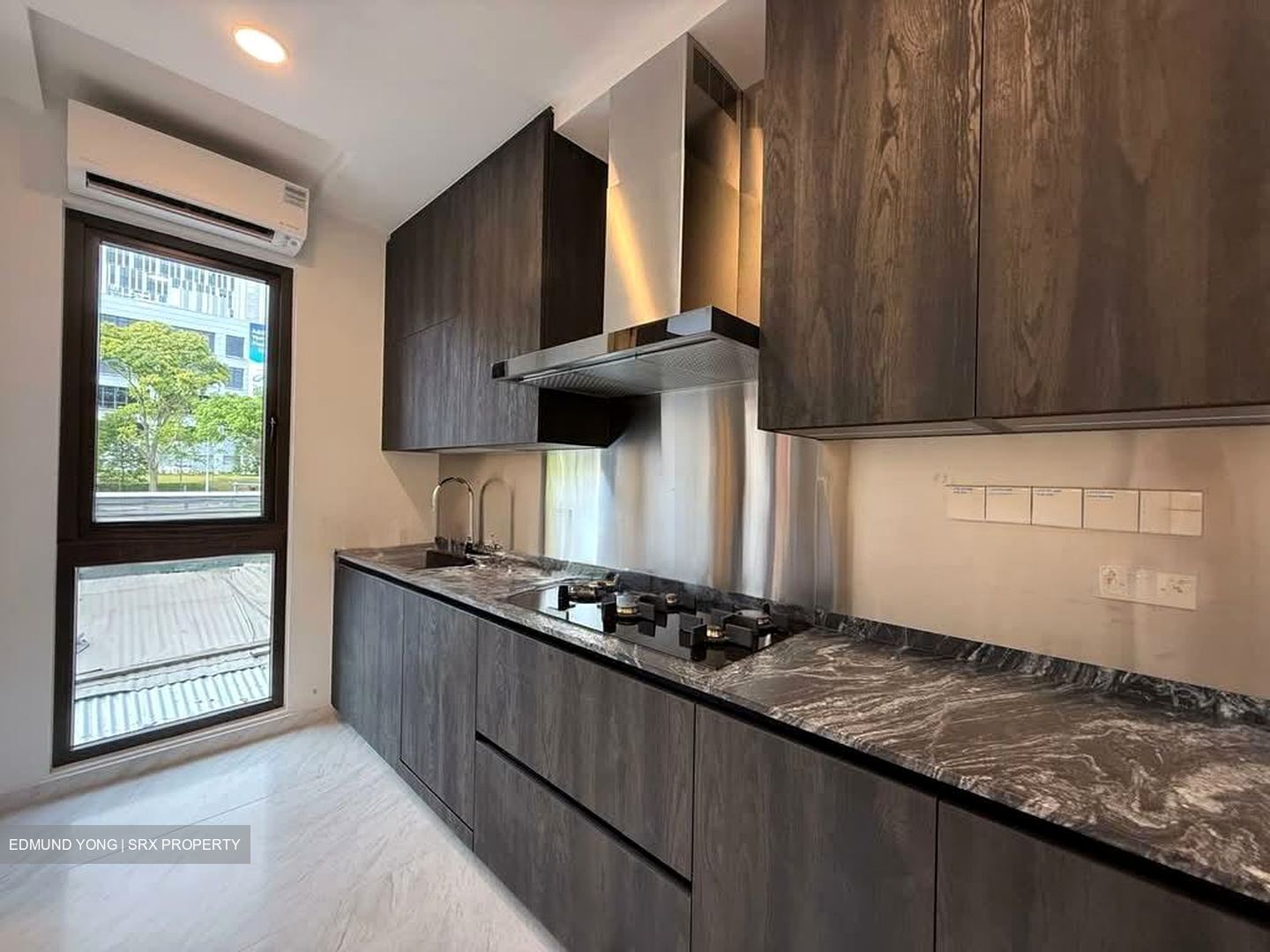 Shrewsbury Road (D11), Terrace #562928581